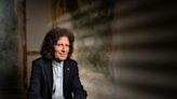 Gilbert O'Sullivan, 76, 'naturally' remains a pop star, visits Nashville on March 22