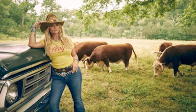 Miranda Lambert announces new album 'Postcards from Texas'