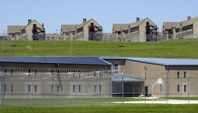 Group sounds alarm about health care provider in Missouri prisons