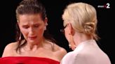 "Tu as changé notre façon de voir les femmes dans le monde du cinéma" : Juliette Binoche submergée par l’émotion face à Meryl Streep (VIDEO)