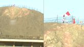 Hincha Israelita sube al cerro del Monumental para alentar a la Bicolor y es viral: “Dudo que vea algo”