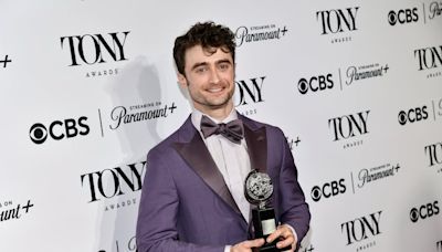 Daniel Radcliffe thanks girlfriend and son in Tony Awards acceptance speech