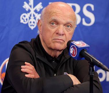 Islanders have decisions to make as free-agent market opens