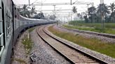 Engine, few coaches of Ernakulam-Tata Nagar Express detach from main train in Kerala’s Thrissur