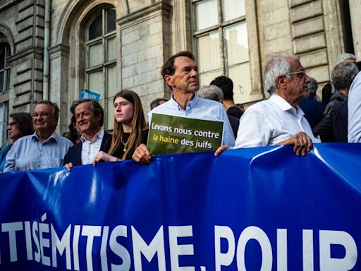 For Jewish voters in France, the election is 'a choice between the plague and cholera'