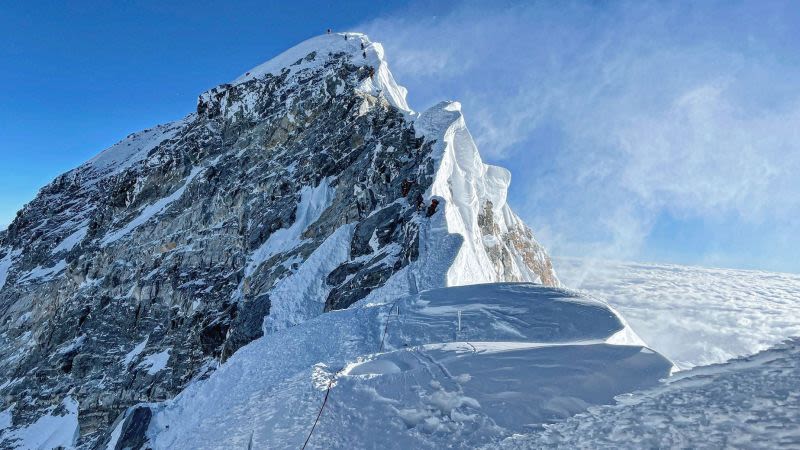 Countless corpses are on Mount Everest, so why are hundreds of climbers heading into the ‘death zone’ this spring? | CNN