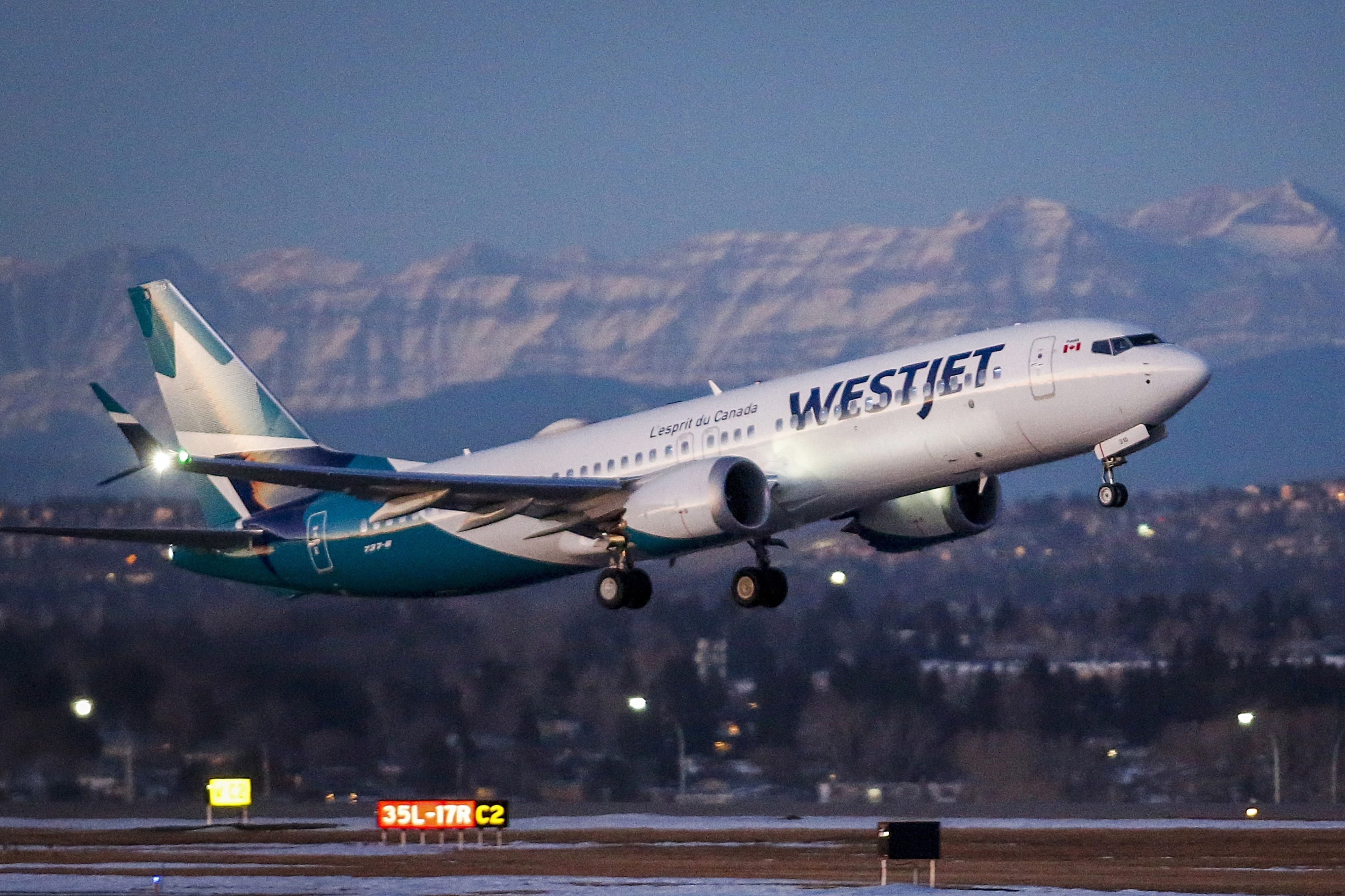 Was your WestJet flight cancelled this weekend? Here's what you need to know