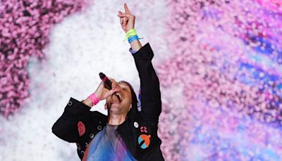 What time is Coldplay on stage at Glastonbury?