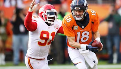 WATCH: Tamba Hali thanks Clark Hunt for induction into Chiefs Hall of Fame