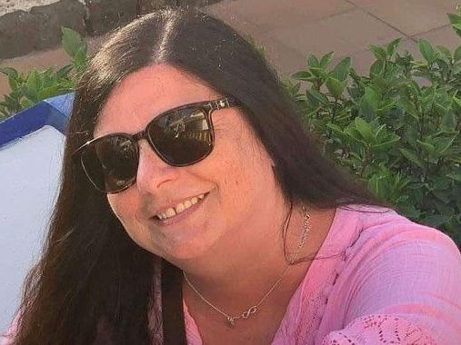 Family pay tribute to 'loving mum' who died in Renfrewshire crash alongside four horses