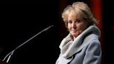 Journalists, celebrities pay tribute to Barbara Walters: A "trailblazer and a true pro"