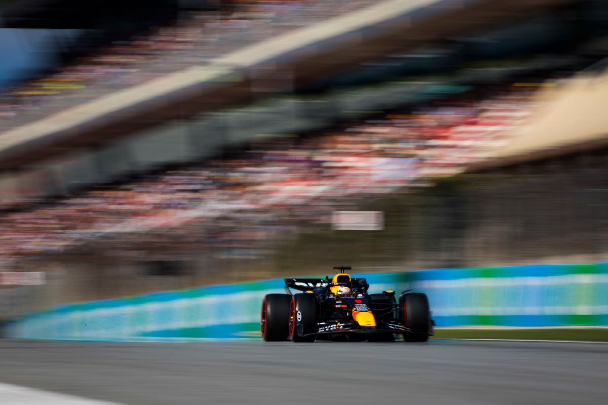 Verstappen's skinny Red Bull wing clouds F1 Spanish GP picture