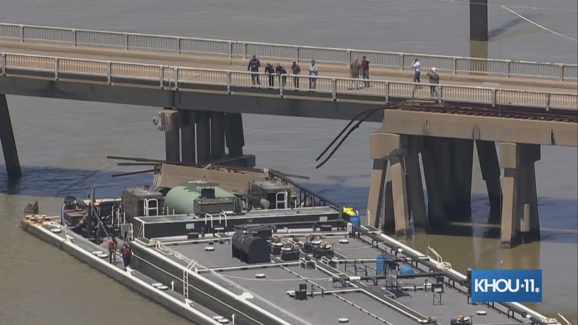 Pelican Island Causeway closed in both directions due to barge hitting the bridge, city of Galveston confirms