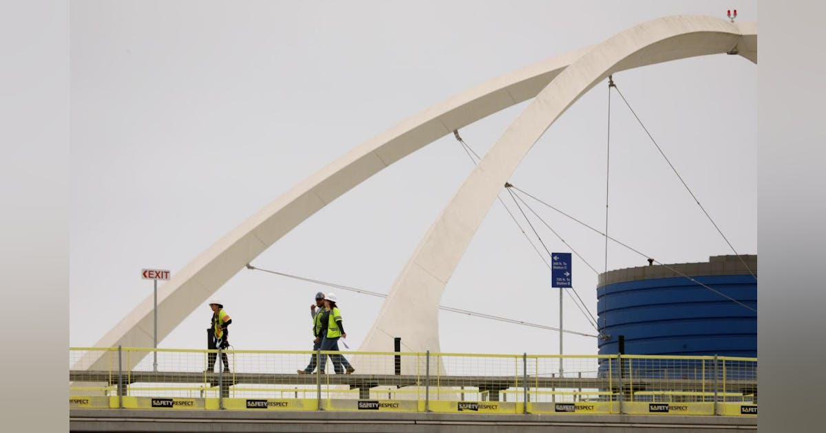 LAX People Mover Could Have Completion Date — And $400 Million in Added Costs