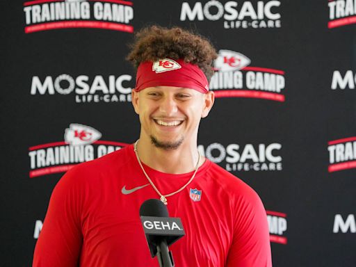 Patrick Mahomes, Travis Kelce Show Off 'Sick' New Toys