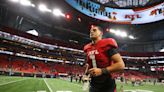 Marcus Mariota reportedly leaves Falcons after benching to have knee evaluated; team unsure if he'll return