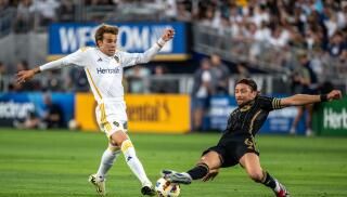 Hugo Lloris stands out for star-depleted LAFC in scoreless draw