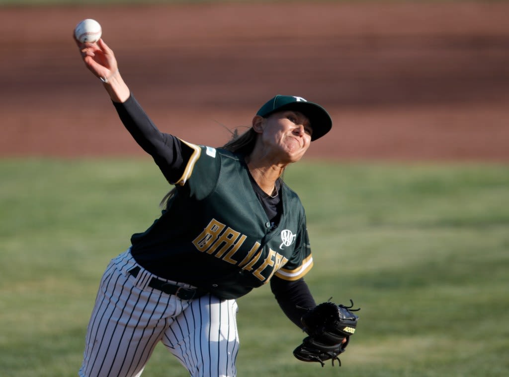 ‘She pitched outstanding’: Oakland Ballers’ Kelsie Whitmore becomes first woman to start Pioneer League game