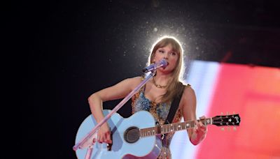Taylor Swift sings never-before-heard-live 'Fearless (Taylor's Version)' song in Germany