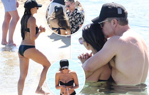 Matt Damon and bikini-clad wife Luciana Barroso pack on the PDA during Greece vacation