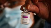 AstraZeneca admite que su vacuna contra el covid puede causar un efecto secundario poco común