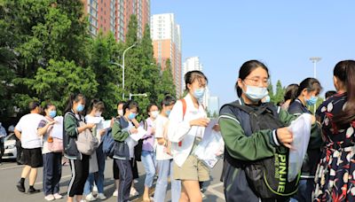 據報內地今明兩年每年募集不少於100萬個就業見習職位 - RTHK