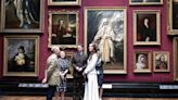 El distendido encuentro de la princesa de Gales con Paul McCartney y su mujer en la National Portrait Gallery