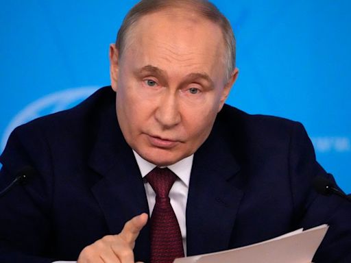 Vladimir Putin Goes Nuclear In Another Cold War-Style Warning To US