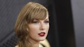 Taylor Swift consagra su legado en unos Grammy donde Karol G y Peso Pluma se estrenaron