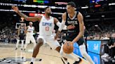 Clippers hold off Spurs rally amid boos and extend their win streak to three games