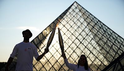 Los atletas están tan emocionados como los visitantes habituales de ser turistas en París 2024