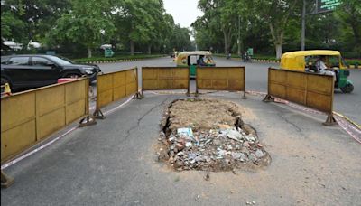 2 weeks on, cave-ins on Ashoka Road in Delhi remain unfixed