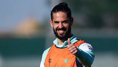 Isco vuelve al grupo y apunta al derbi