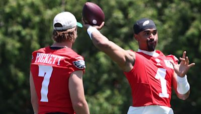 NFL Analyst Has Doubt of Jalen Hurts, Eagles Offensive Viability