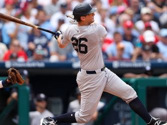 DJ LeMahieu drives in all six runs as Yankees top Phillies 6-5 to complete series sweep