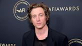 Jeremy Allen White and Rosalia Pack on the PDA in Steamy Photos Confirming Romance