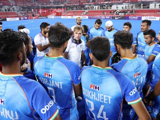 India settle for familiar names in Olympic hockey squad