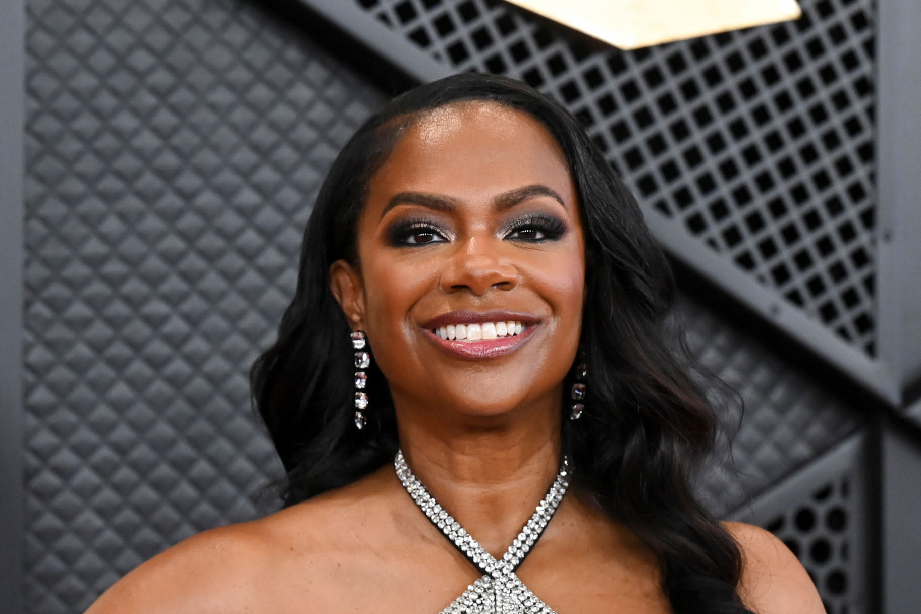 Kandi Burruss Gets Real About Her Weight Loss Journey: "It Makes You Depressed" | Bravo TV Official Site