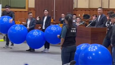 基隆議員質詢「戳破氣球」 諷揭開謝國樑假面具