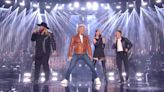 Jon Bon Jovi canta com os finalistas do American Idol. Veja!
