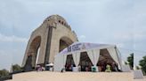 Inauguran el 18º Remate de Libros en el Monumento a la Revolución