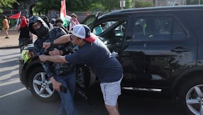 Pro-Palestinian protests block traffic outside Washington University