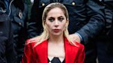 Lady Gaga, 'arrestada': Las sorprendentes imágenes de la cantante caracterizada como Harley Quinn