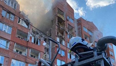 At least 12 killed in Russian attacks on Ukraine. Rescue work continues at destroyed apartment bloc