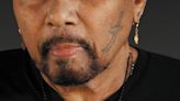 See Aaron Neville and a get a free book? Yes, please. Here's how.