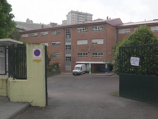 Familias afectadas por falta de plazas en el CEIP García Barbón: "Nos obligan a llevar a niños de 3 años a kilómetros de nuestros domicilios para ir al colegio"