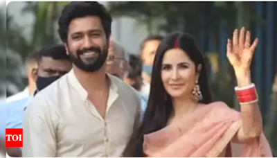 Katrina Kaif Pregnancy: Amidst rumors of Katrina Kaif's pregnancy, Vicky Kaushal is spotted solo at the airport: video inside | - Times of India