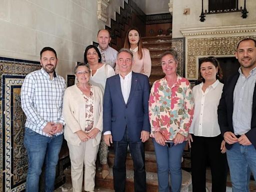 Enrique Santiago compromete el apoyo del Ministerio de Cultura al arreglo del Palacio de los Aragones de Aguilar