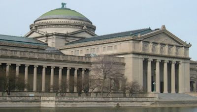 Chicago police searching for man who sexually abused 10-year-old girl at Museum of Science and Industry