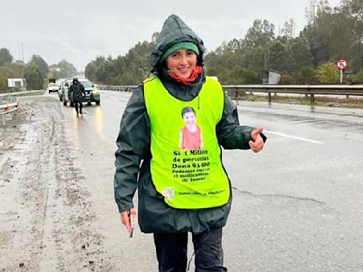 Madre chilena recorre 1.300 kilómetros a pie para tratar de salvar a su hijo con distrofia